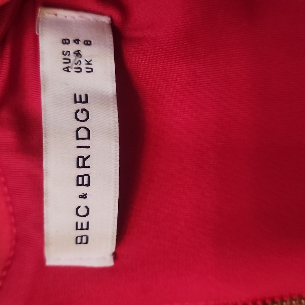 Red Sleeveless V-Neck Bodycon Dress - Picture 3 of 4